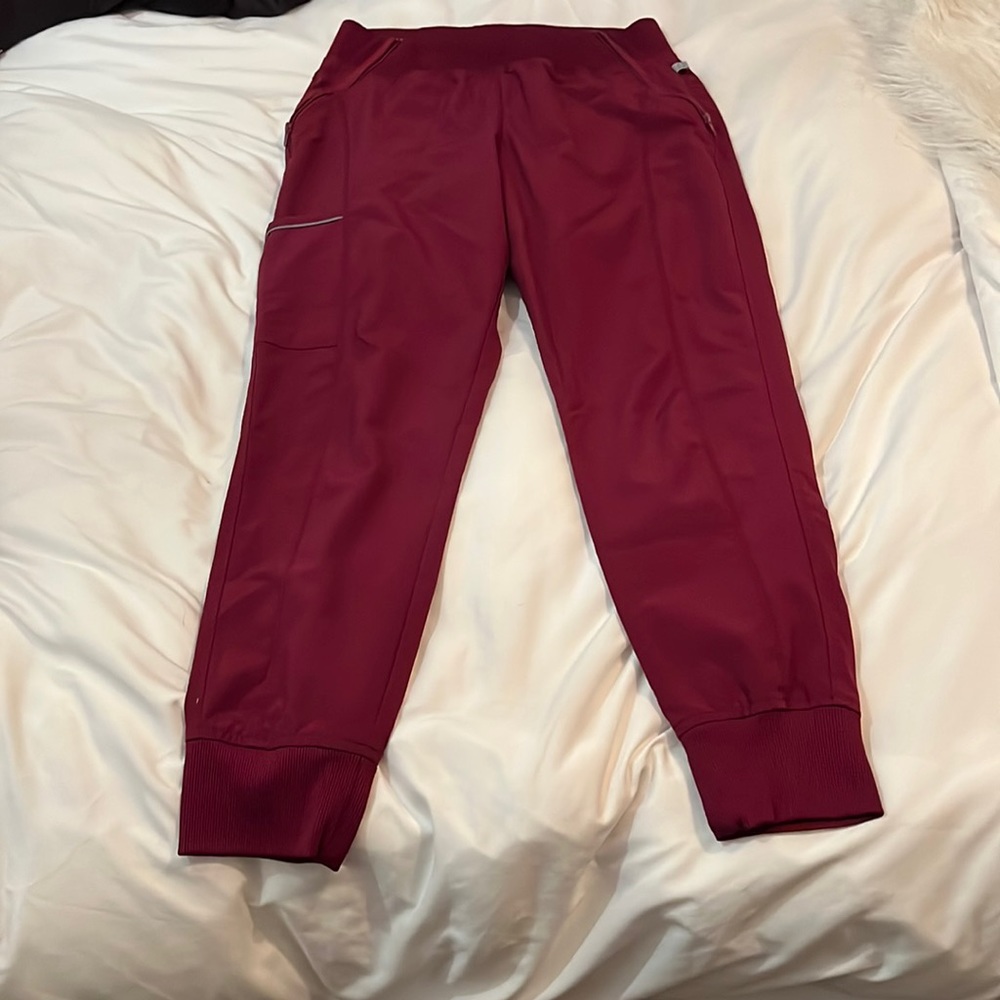 Cherokee infinity wine jogger scrub pants